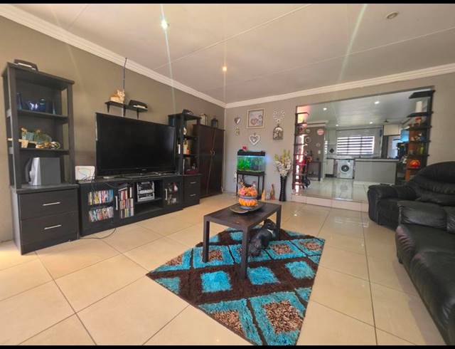 3 BEDROOM HOUSE FOR SALE IN ALBERTSDAL